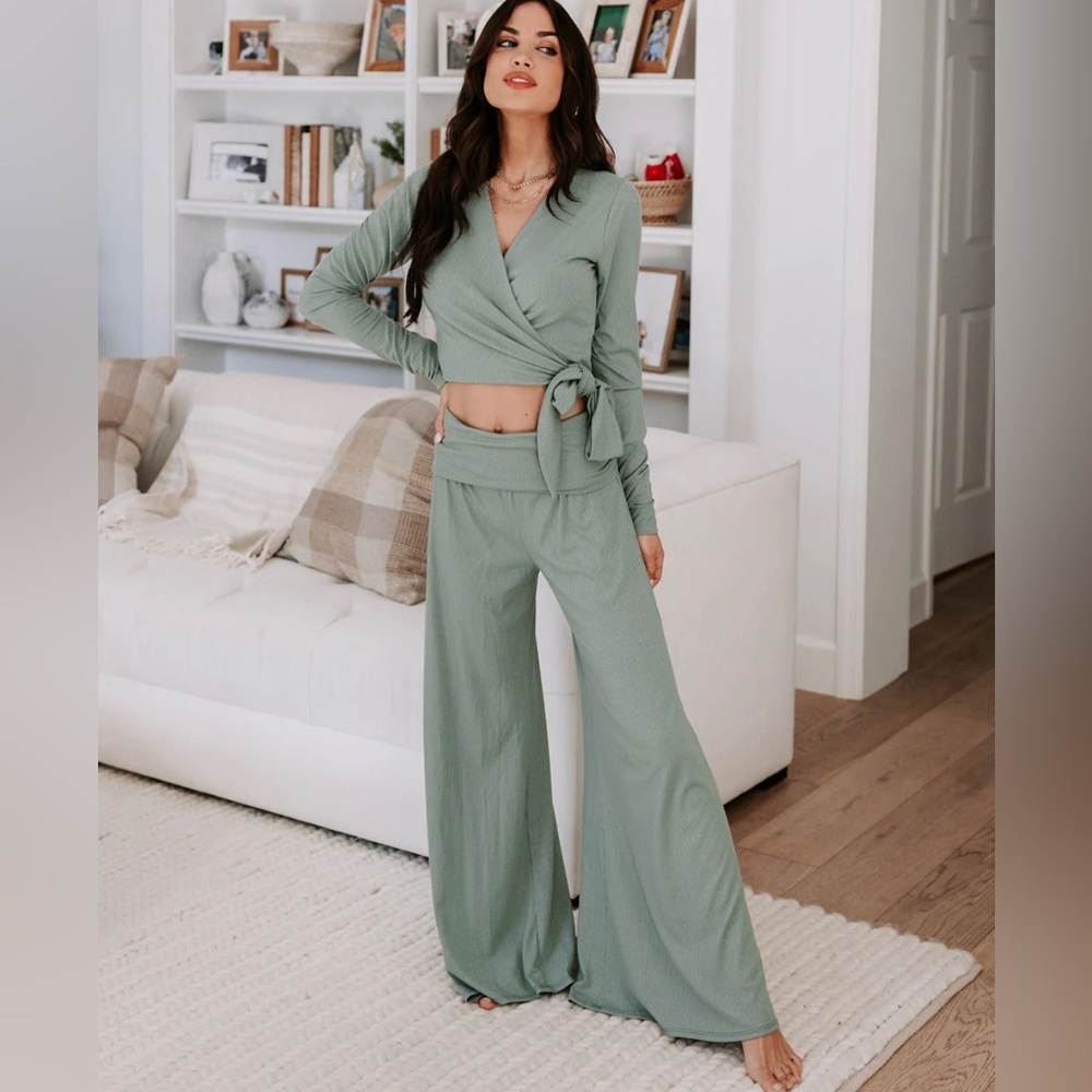 Vici - Take A Breather Ribbed High Rise Wide Leg Pants & Wrap Top Set (XS/S)